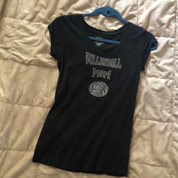 Volleyball Mom t-shirt jeweled embroidered - Picture 1 of 3